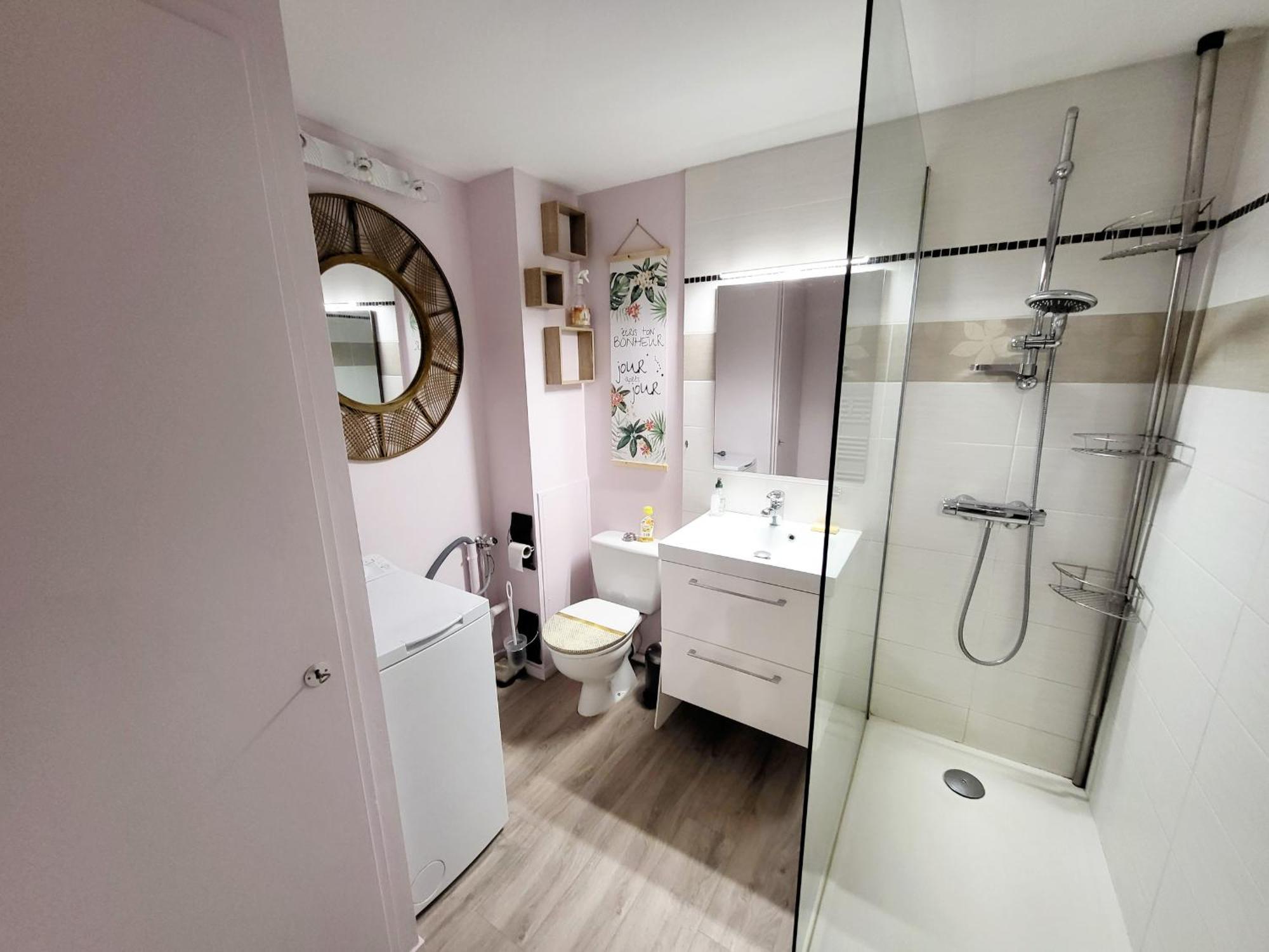 Appartement Moderne Au Centre-Ville, 150M Plage, Wifi, Confort Ideal Pour Familles - Fr-1-92-876 莱萨布勒-多洛讷 外观 照片
