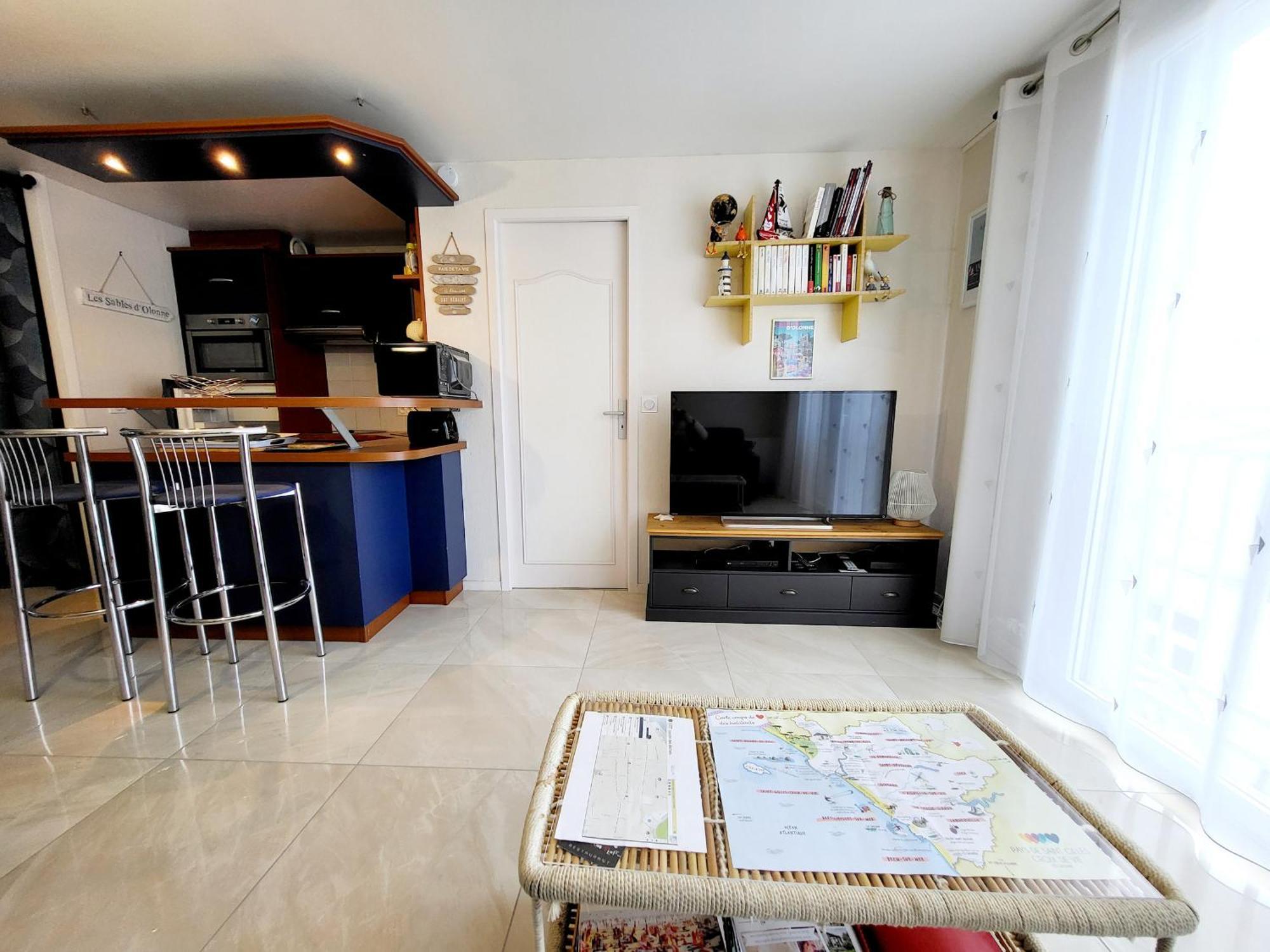 Appartement Moderne Au Centre-Ville, 150M Plage, Wifi, Confort Ideal Pour Familles - Fr-1-92-876 莱萨布勒-多洛讷 外观 照片